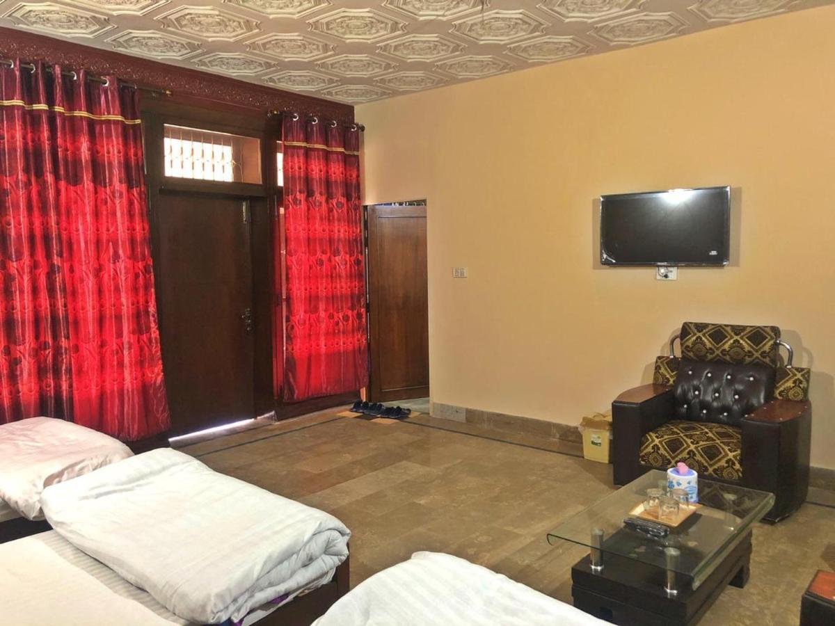 Babar House Hotell Faisalabad Eksteriør bilde