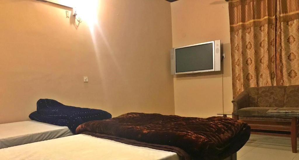 Babar House Hotell Faisalabad Eksteriør bilde