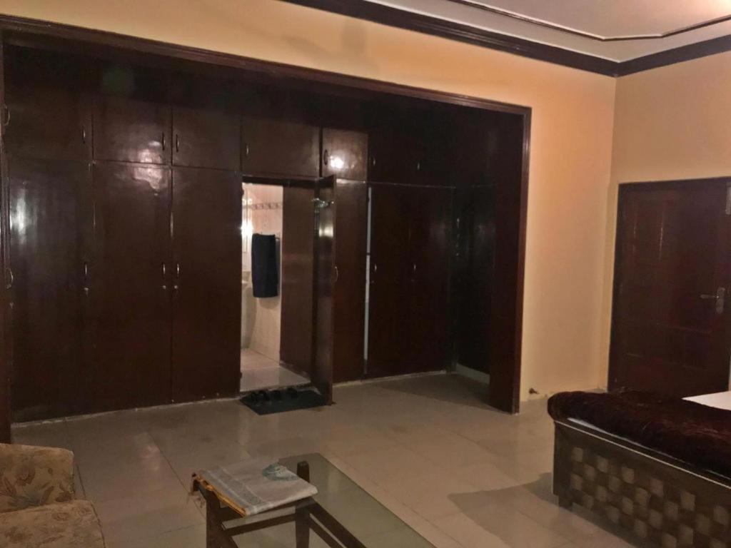 Babar House Hotell Faisalabad Eksteriør bilde